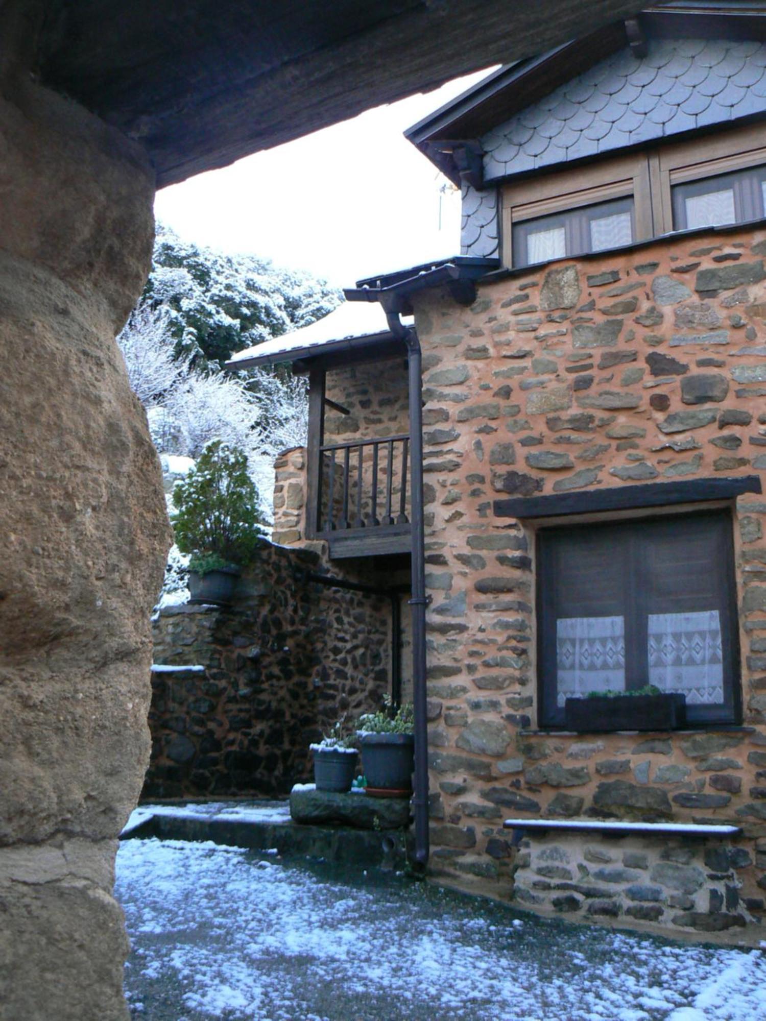 Casa De Turismo Rural Sardom2 Bembibre (Castile and Leon) Exterior foto