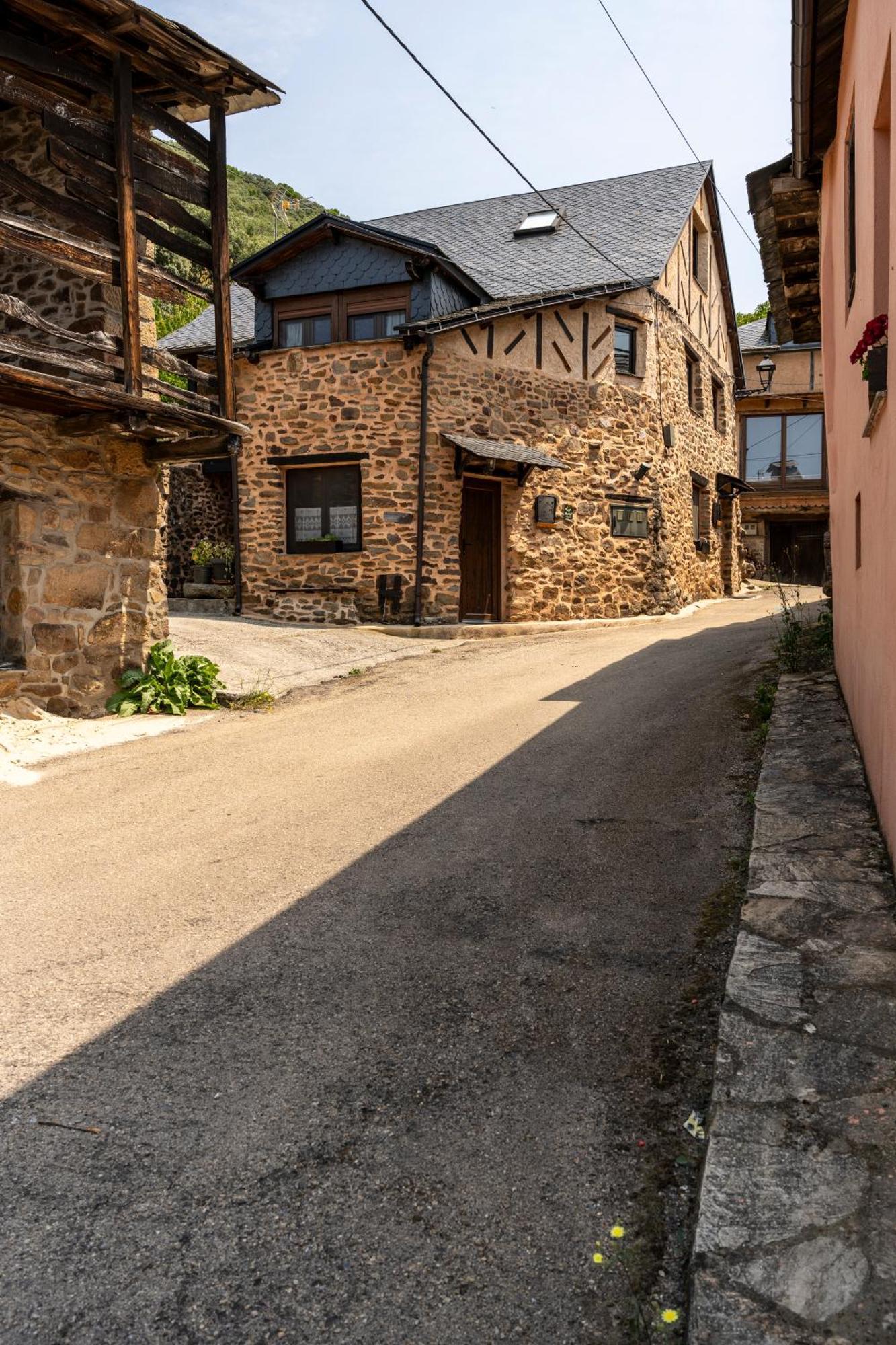 Casa De Turismo Rural Sardom2 Bembibre (Castile and Leon) Exterior foto